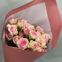 Букет кустовых роз «Королева бала»